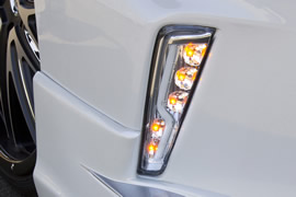 BRASSEN フロントバンパーLEDウインカー（ウィンカー点灯図）